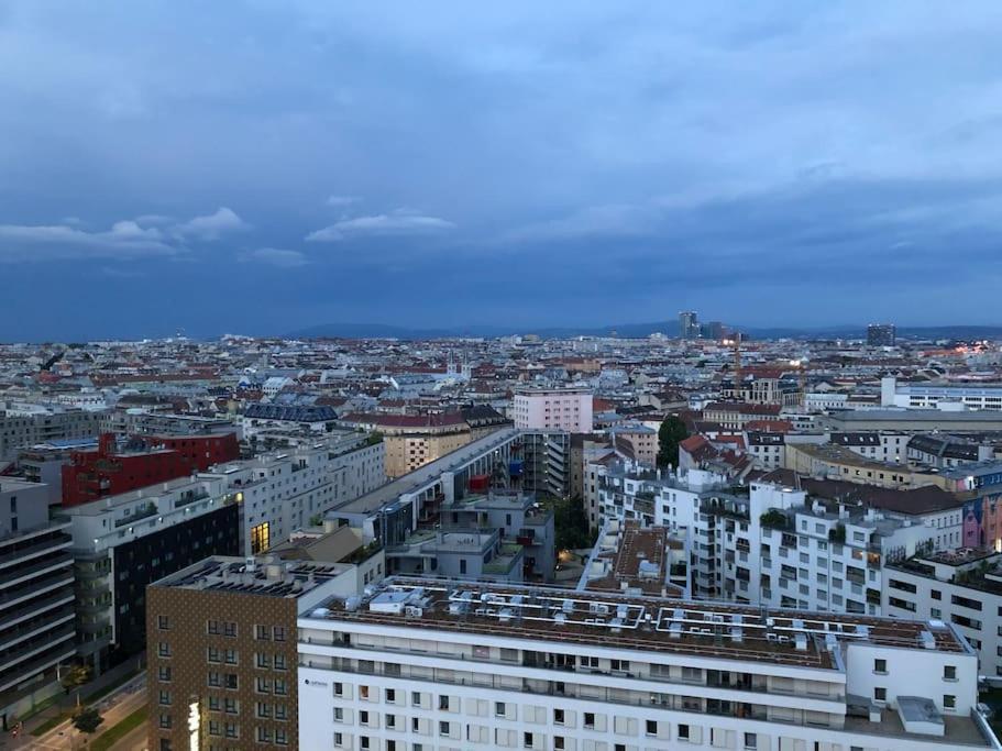 Stunning View Over Vienna In City Center Apartamento Exterior foto